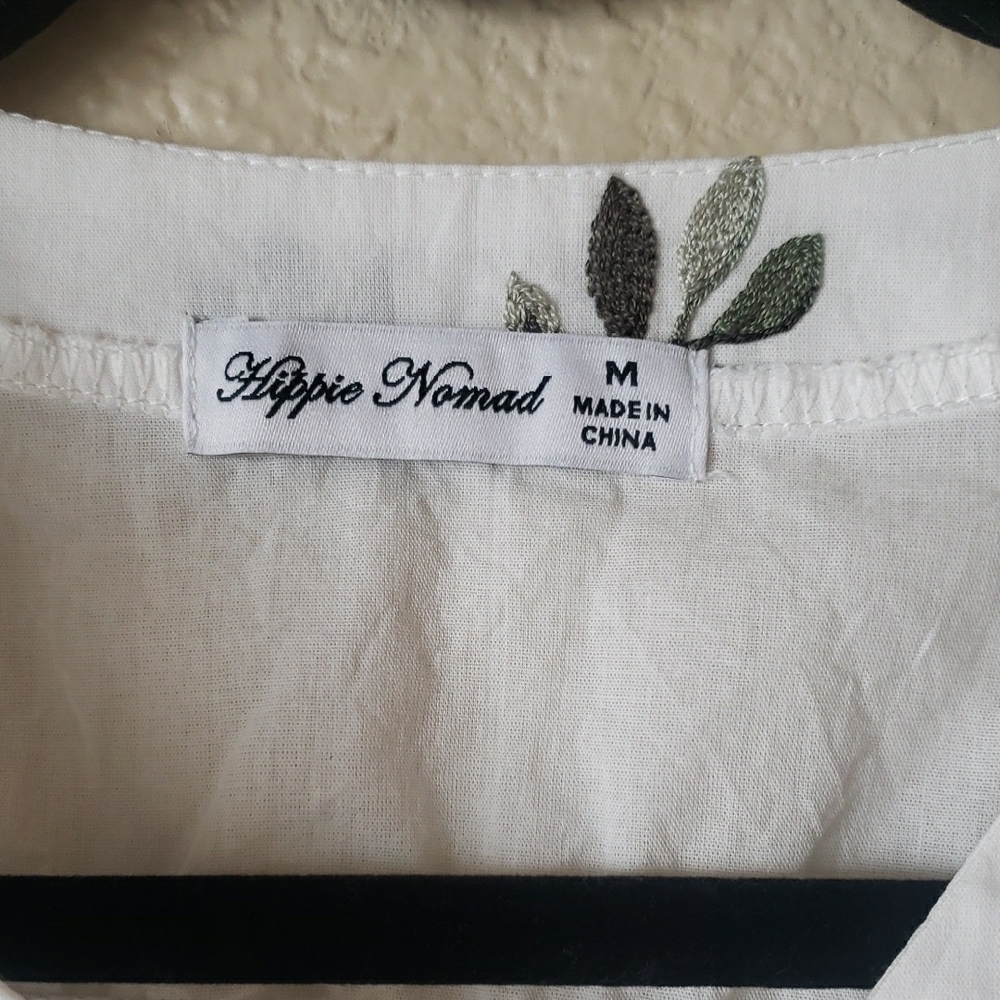 Hippie Nomad, White Blouse with Floral Embroidery Zise M - Picture 2 of 4